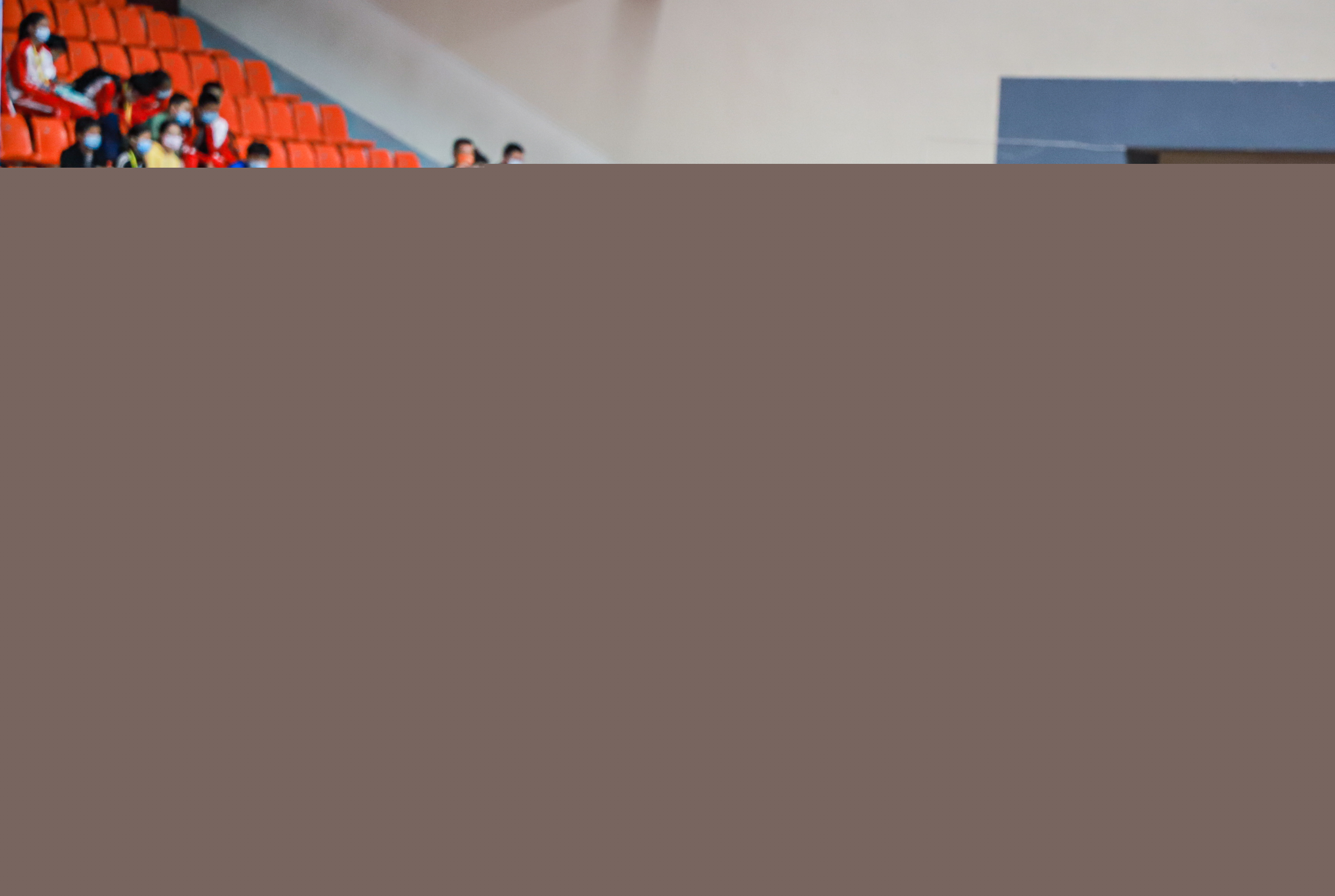 肩负起为国 肩负起为国