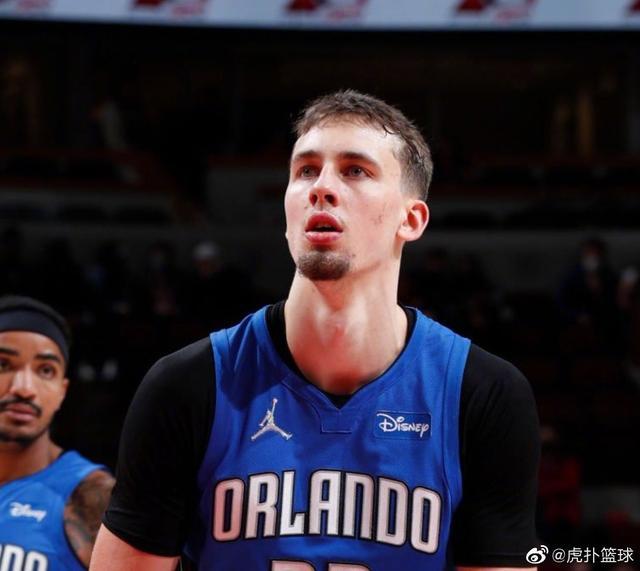 许多牌手把 许多牌手把