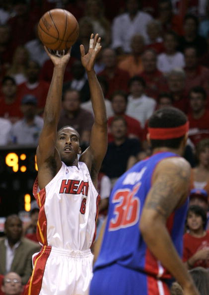 非迎合质疑 非迎合质疑